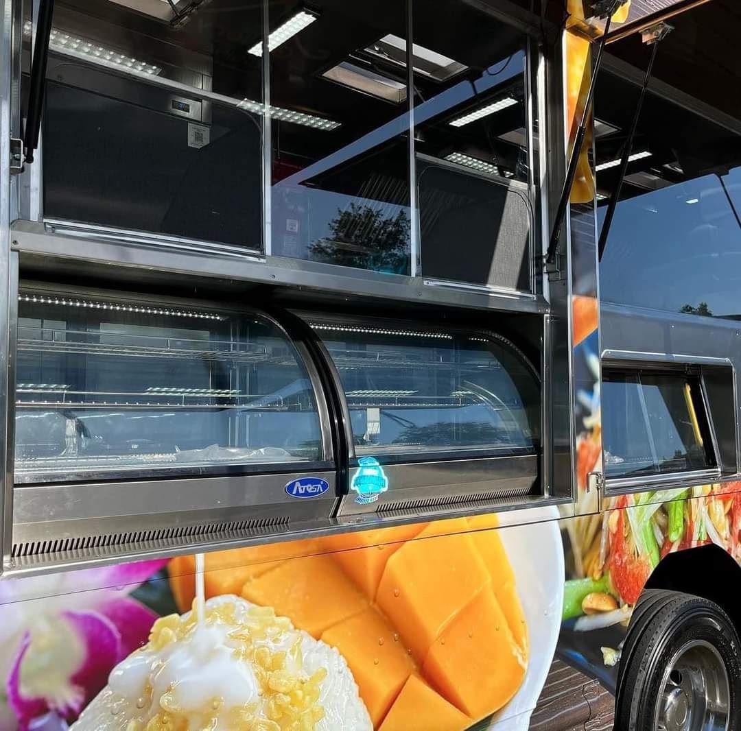 Freight MT 45 Food Truck - Image 9